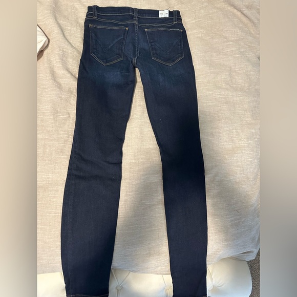 HUDSON Skinny Jeans. Size 25. EUC. Dark Wash. - Picture 8 of 8